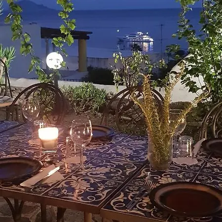 Couette-café La Rossa 3*