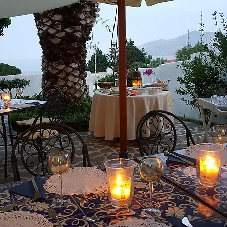 Couette-café La Rossa Salina (Sicily)