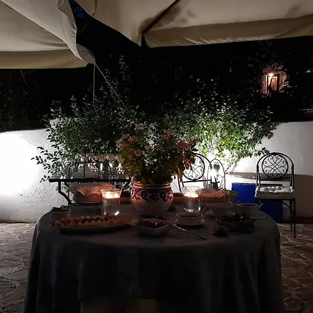 Couette-café La Rossa 3*