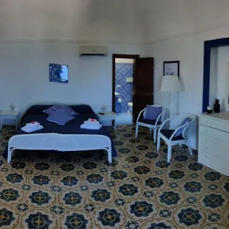 Bed and breakfast La Rossa 3*