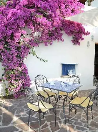 La Rossa Panzió Salina (Sicily)